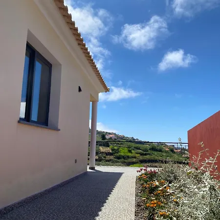 Nyaraló Rocha House *