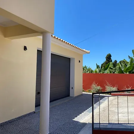 Nyaraló Rocha House