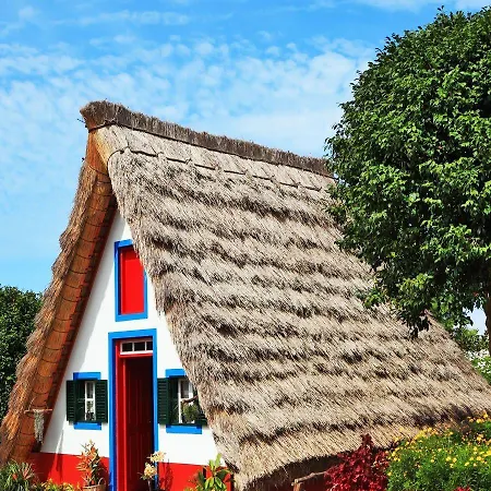 Rocha House * Calheta (Madeira)