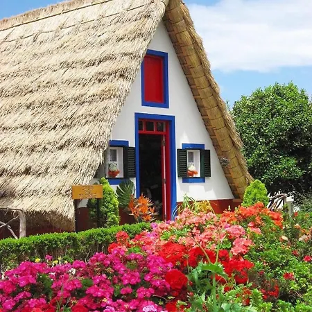 Rocha House Calheta (Madeira)