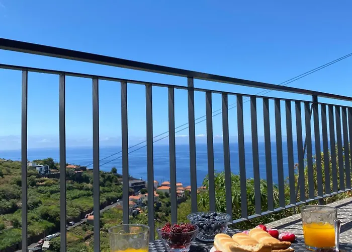 Rocha House Calheta (Madeira)