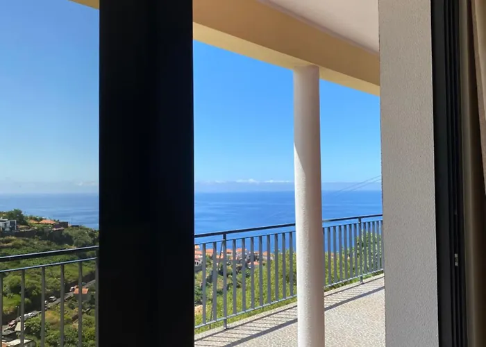 Rocha House * Calheta (Madeira)