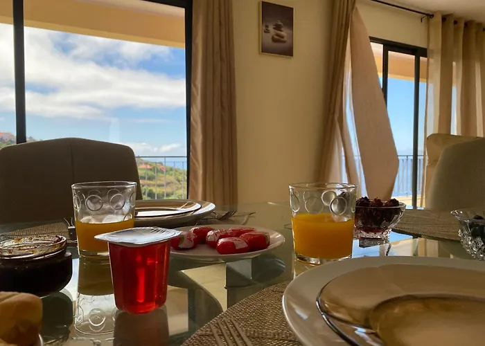 Rocha House * Calheta (Madeira)